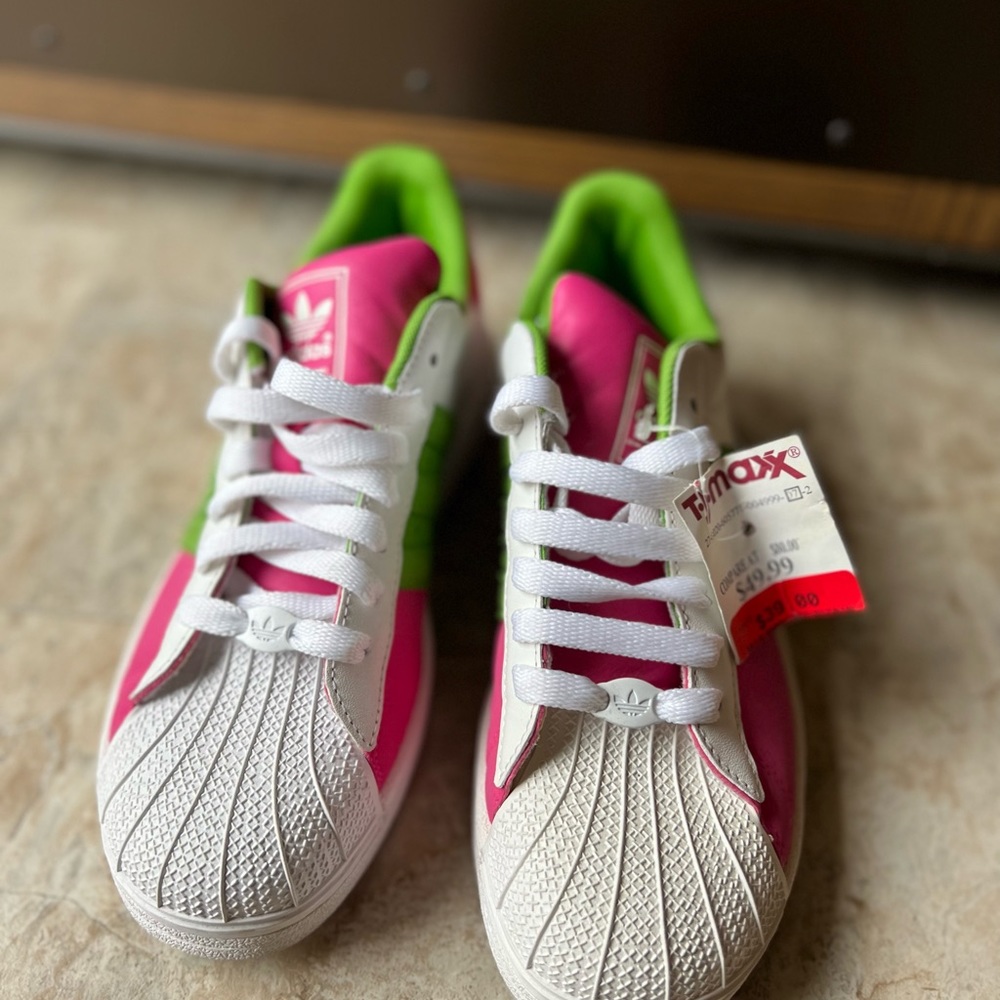 Adidas Tennis Shoes